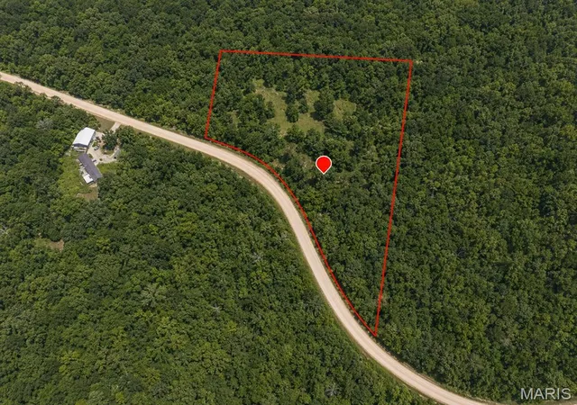 1st image of 32795 Sagrada Beach Rd, Lincoln, MO 65338 | MLS# MIS26052105