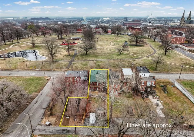 Photo 2 of Sale Pending at 3725 N 20th St, Saint Louis, MO 63107 | MLS# MIS26052115 | Listing updated on 2026-09-05