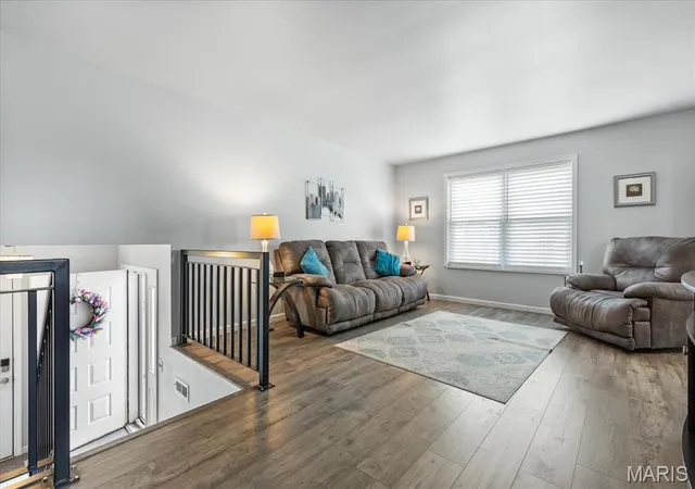 Photo 3 of Sale Pending at 2843 Park Valley Dr, Saint Peters, MO 63376 | MLS# MIS26052118 | Listing updated on 2026-08-31