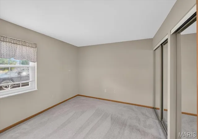 5th image of 667 S Kirkwood Rd, Kirkwood, MO 63122