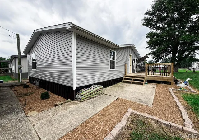 3rd image of 307 Oak St, Odin, IL 62870 | MLS# MIS26052126