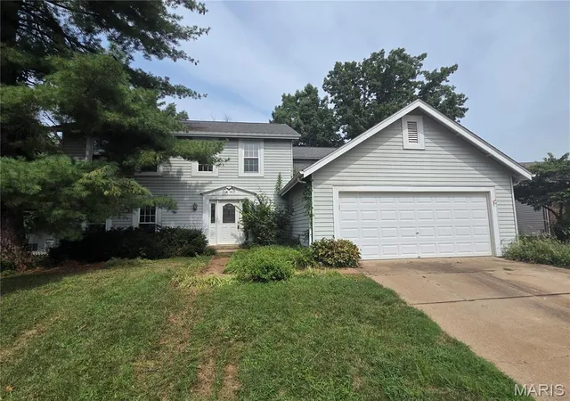 2nd image of 1327 Culpepper Ridge Dr, Ballwin, MO 63021 | MLS# MIS26052133