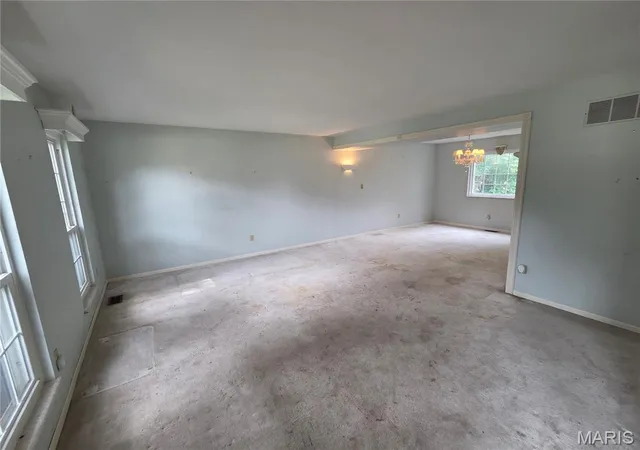 Photo 4 of Sale Pending at 1327 Culpepper Ridge Dr, Ballwin, MO 63021 | MLS# MIS26052133 | Listing updated on 2026-09-23