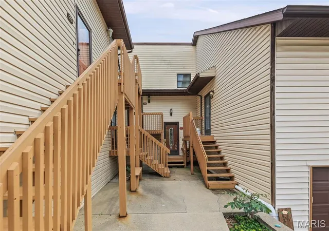 2nd image of 21 Parkridge, Belleville, IL 62226 | MLS# MIS26052138