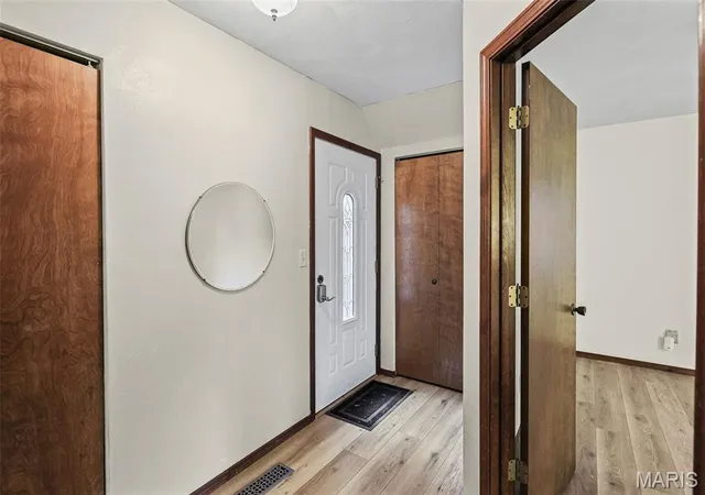 Photo 3 of Condo for sale at 21 Parkridge, Belleville, IL 62226 | MLS# MIS26052138 | Listing updated on 2026-09-08