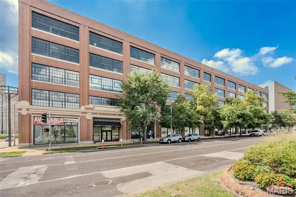 Listing Photo 1 - Condo for sale in 4100 Forest Park Ave located at 4100 Forest Park Ave, St. Louis, MO 63108 - Unit #305