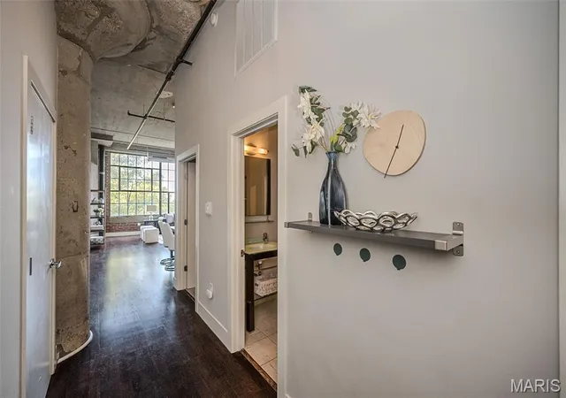 Photo 3 of Sale Pending at 4100 Forest Park Ave #305, St Louis, MO 63108 | MLS# MIS26052140 | Listing updated on 2026-10-17