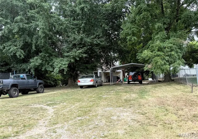Photo 3 of Multi family home for sale at 122 Watts St, Park Hills, MO 63601 | MLS# MIS26052142 | Listing updated on 2026-08-21