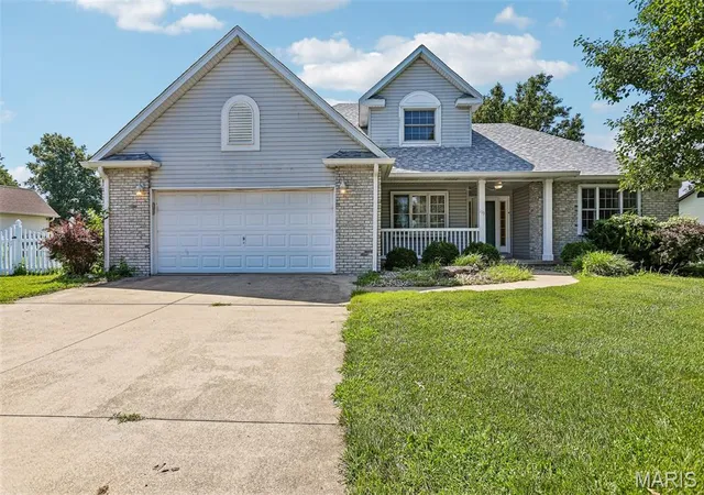 Photo 1 of Single family home for sale at 119 3rd St, Hamel, IL 62046 | MLS# MIS26052143 | Listing updated on 2026-08-18