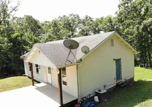 1st image of 464 Red Fox Dr, Bourbon, MO 65441 | MLS# MIS26052152