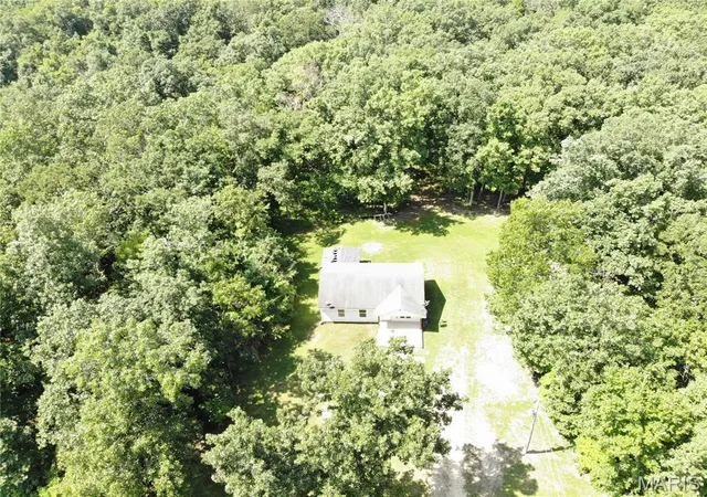 2nd image of 464 Red Fox Dr, Bourbon, MO 65441 | MLS# MIS26052152