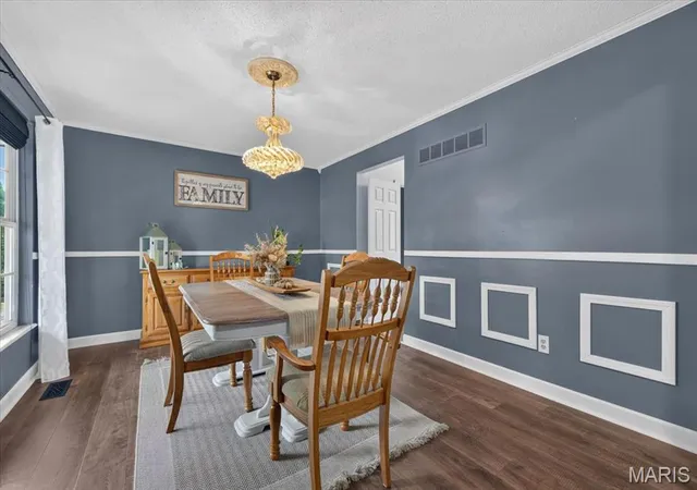 Photo 3 of Sale Pending at 312 Quiet Country Dr, Saint Peters, MO 63376 | MLS# MIS26052157 | Listing updated on 2026-09-24