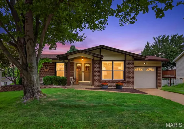 Photo 1 of Sale Pending at 1486 El Camino Dr, Florissant, MO 63031 | MLS# MIS26052166 | Listing updated on 2026-08-17
