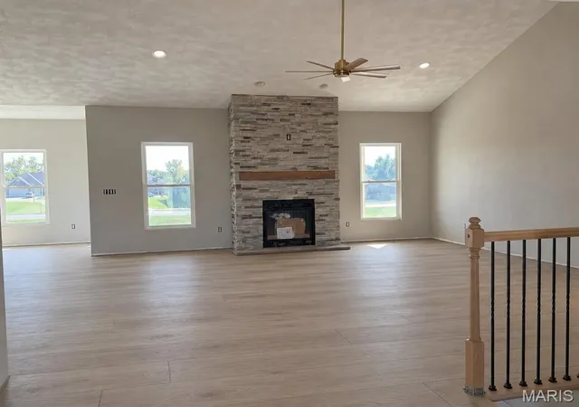 Photo 3 of Single family home for sale at 1358 Walnut Ridge Dr, Columbia, IL 62236 | MLS# MIS26052170 | Listing updated on 2026-10-19