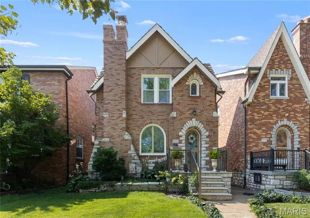 Photo 1 of Single family home for sale at 5808 Delor St, Saint Louis, MO 63109 | MLS# MIS26052177 | Listing updated on 2026-09-28