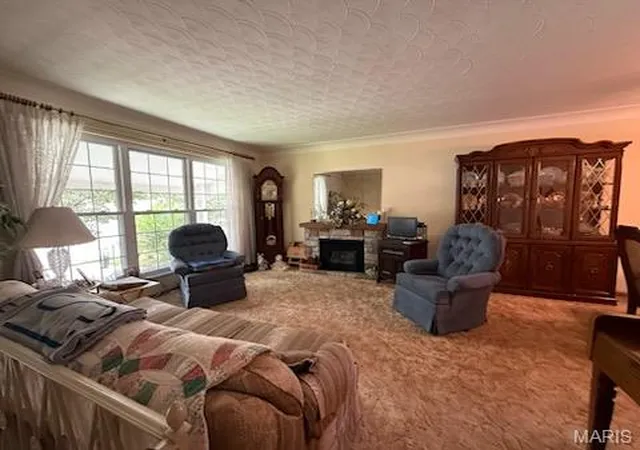 Photo 3 of Sale Pending at 14 Mercer Dr, Granite City, IL 62040 | MLS# MIS26052181 | Listing updated on 2026-08-19