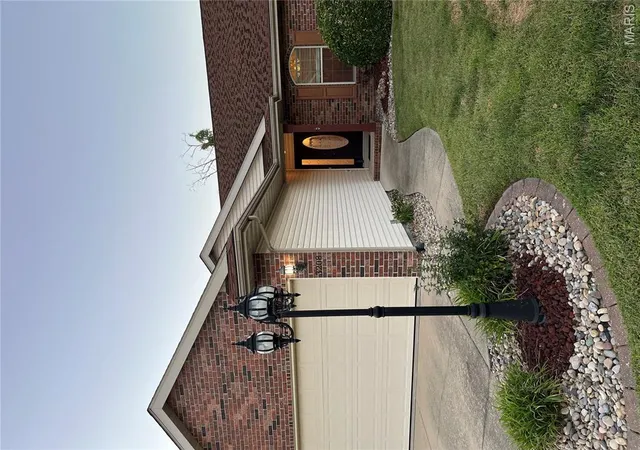 Photo 1 of Condo for sale at 3208 Leverett Ct, Alton, IL 62002 | MLS# MIS26052192 | Listing updated on 2026-10-07