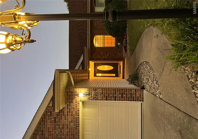 Photo 2 of Condo for sale at 3208 Leverett Ct, Alton, IL 62002 | MLS# MIS26052192 | Listing updated on 2026-10-07