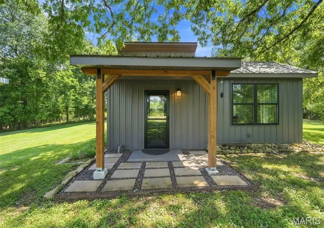 2nd image of 9007 Crossman Rd, Bonne Terre, MO 63628 | MLS# MIS26052193