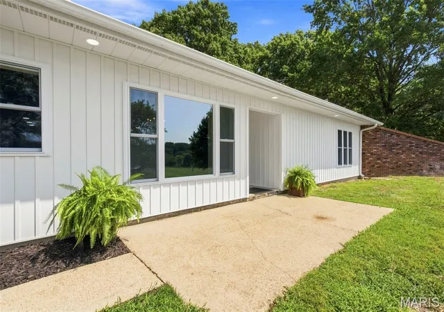 4th image of 2856 M- Blanton Ln, Mountain Grove, MO 65711 | MLS# MIS26052205