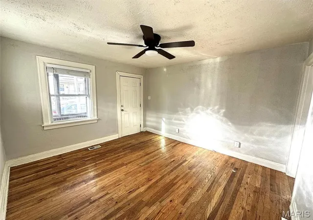 Photo 2 of Single family home for sale at 8356 College Ave, Saint Louis, MO 63136 | MLS# MIS26052229 | Listing updated on 2026-09-29