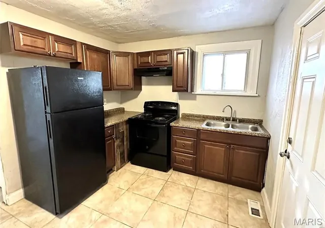 Photo 3 of Single family home for sale at 8356 College Ave, Saint Louis, MO 63136 | MLS# MIS26052229 | Listing updated on 2026-09-29