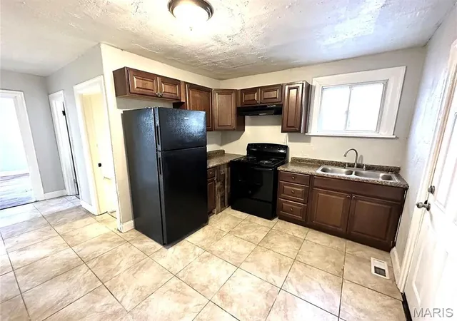 Photo 4 of Single family home for sale at 8356 College Ave, Saint Louis, MO 63136 | MLS# MIS26052229 | Listing updated on 2026-09-29