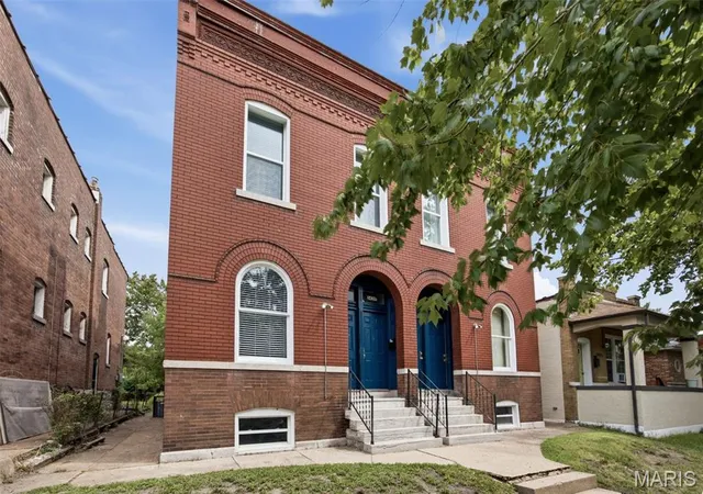 Photo 2 of Sale Pending at 3437 Dunnica Ave, Saint Louis, MO 63118 | MLS# MIS26052233 | Listing updated on 2026-08-19