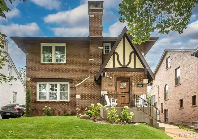 1st image of 7614 Carswold, Saint Louis, MO 63105 | MLS# MIS26052235