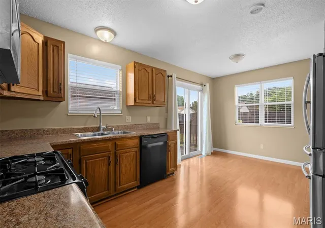 Photo 4 of Single family home for sale at 1232 Hillock Ln, O Fallon, IL 62269 | MLS# MIS26052247 | Listing updated on 2026-10-07