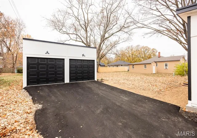 32nd image of 421 W Hwy 50, O'fallon, IL 62269 | MLS# MIS26052248