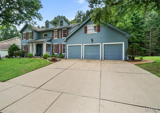 Photo 3 of Sale Pending at 507 Prospector Ridge Dr, Wildwood, MO 63011 | MLS# MIS26052253 | Listing updated on 2026-08-26