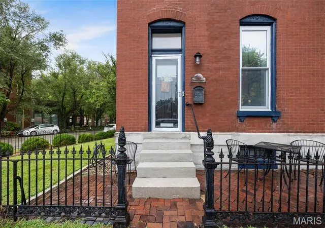 2nd image of 2869 Missouri Ave, Saint Louis, MO 63118 | MLS# MIS26052255
