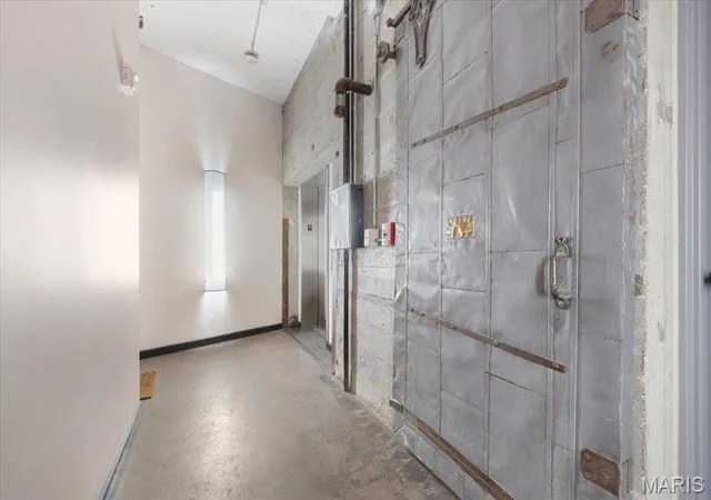 Photo 3 of Condo for sale at 1619 Washington Ave #805, Saint Louis, MO 63103 | MLS# MIS26052262 | Listing updated on 2026-08-19