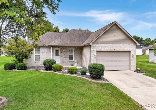 1st image of 262 Newport Dr, Aviston, IL 62216 | MLS# MIS26052284