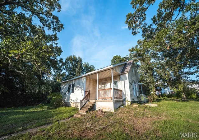 1st image of 2008 Vienna Rd, Rolla, MO 65401 | MLS# MIS26052287