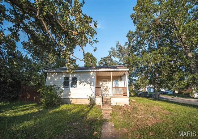 2nd image of 2008 Vienna Rd, Rolla, MO 65401 | MLS# MIS26052287
