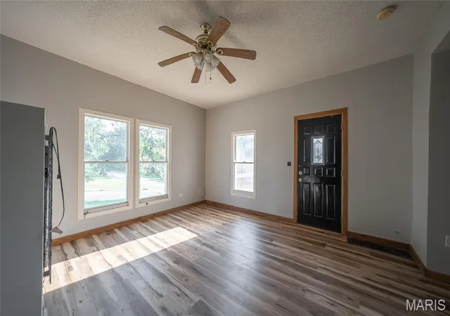 3rd image of 2008 Vienna Rd, Rolla, MO 65401 | MLS# MIS26052287