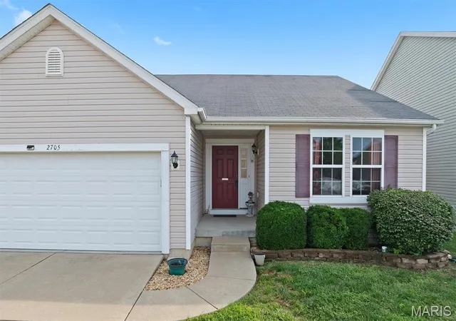 2nd image of 2705 Commons Pkwy, Belleville, IL 62221 | MLS# MIS26052291