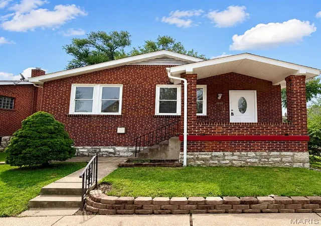 Photo 1 of Single family home for sale at 4840 Gardenville Ave, Saint Louis, MO 63116 | MLS# MIS26052300 | Listing updated on 2026-09-01