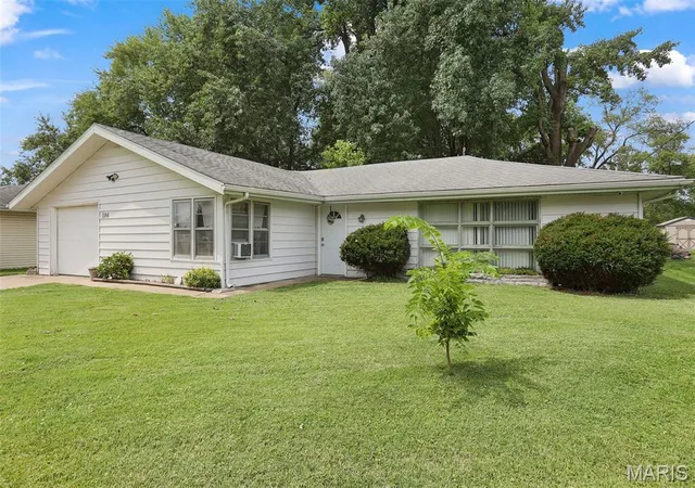Photo 1 of Sale Pending at 106 S Ruby Ln, Fairview Heights, IL 62208 | MLS# MIS26052308 | Listing updated on 2026-08-28