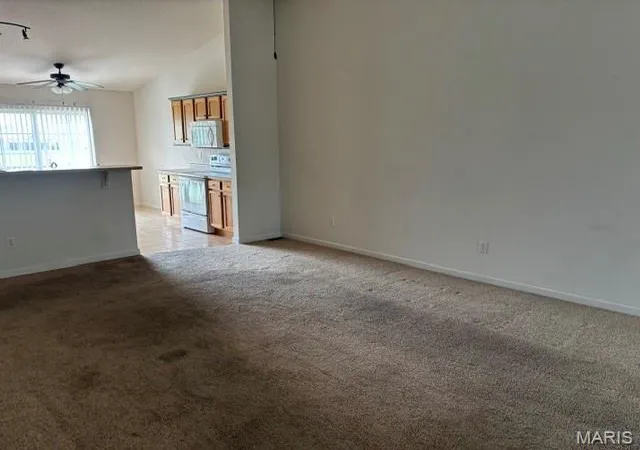 3rd image of 75 Crimson Ct, Highland, IL 62249 | MLS# MIS26052312