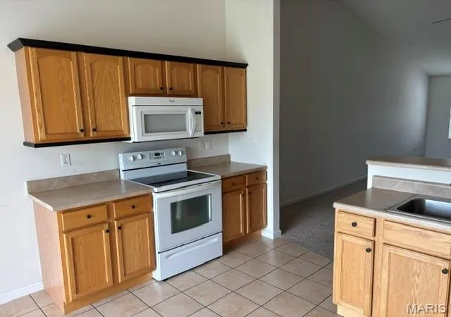 5th image of 75 Crimson Ct, Highland, IL 62249 | MLS# MIS26052312