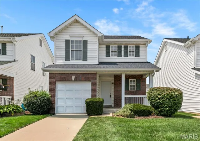 Photo 1 of Sale Pending at 15 W Homefield Point Ct, O Fallon, MO 63366 | MLS# MIS26052315 | Listing updated on 2026-08-17