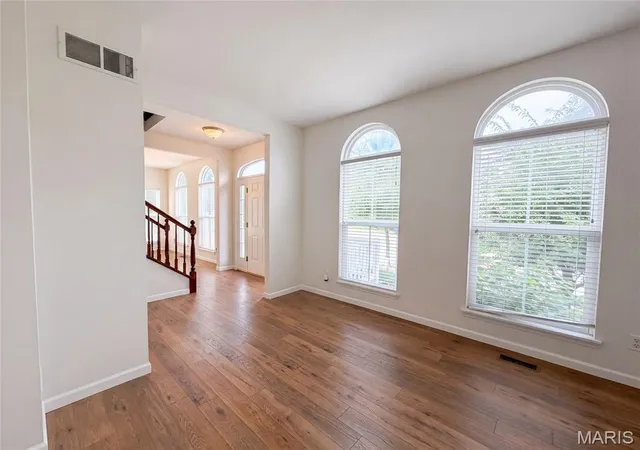 Photo 3 of Sale Pending at 2556 Viola Gill Ln, Wildwood, MO 63040 | MLS# MIS26052321 | Listing updated on 2026-08-31