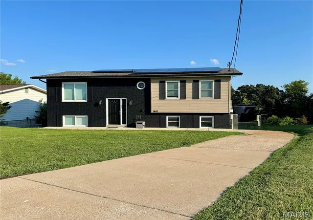1st image of 1461 Crystal Heights Rd, Crystal City, MO 63019 | MLS# MIS26052323