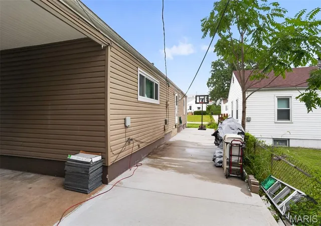 Photo 34 of Single family home for sale at 3110 Saint Myron Ln, Saint Ann, MO 63074 | MLS# MIS26052324 | Listing updated on 2026-08-16