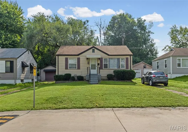 Photo 1 of Sale Pending at 6010 Eaton Dr, Saint Louis, MO 63134 | MLS# MIS26052327 | Listing updated on 2026-09-20