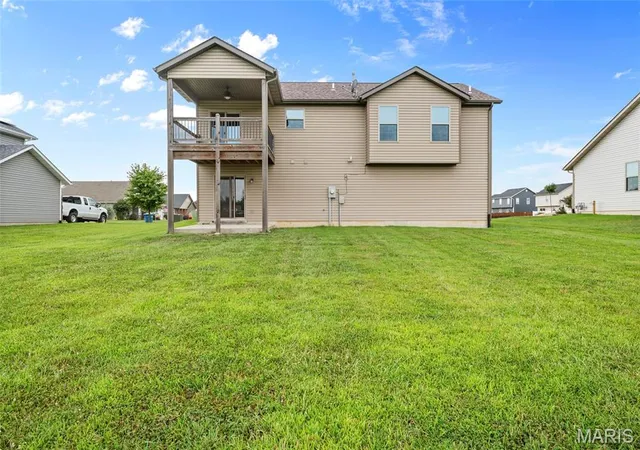 Photo 28 of Single family home for sale at 300 Olyvia Dr, Saint Jacob, IL 62281 | MLS# MIS26052341 | Listing updated on 2026-10-08