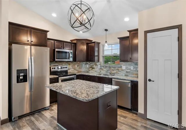 Photo 3 of Single family home for sale at 300 Olyvia Dr, Saint Jacob, IL 62281 | MLS# MIS26052341 | Listing updated on 2026-10-08